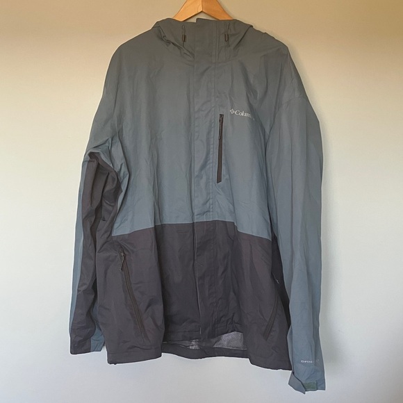 Columbia Men's Two-Tone Windbreaker - Picture 1 of 7